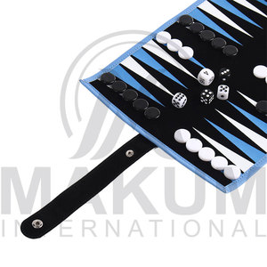 Backgammon de luxe sur mesure de haute qualité, en cuir noir et blanc, avec jetons. - Product Image 5