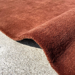 Tapis d'intérieur doux en laine marron tufté à la main, écologique, antibactérien, antidérapant, adapté aux animaux domestiques, abstrait, moderne, couleur unie, pour salon - Product Image 1