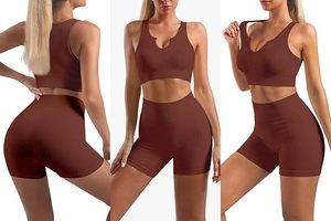 Conjunto de Yoga de 2 Piezas para Mujer, Top Corto Rojo con Espalda Cruzada, Pantalones Cortos de Cintura Alta, Ropa Deportiva sin Costuras de Spandex y Poliéster - Product Image 3