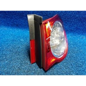 Feu arrière extérieur droit d'occasion pour Passat, référence OEM 3C5945096H - Product Image 2