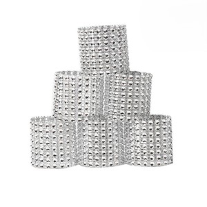 Anneaux de serviette décoratifs en forme d'arachnides pour des expériences culinaires effrayantes - Product Image 4