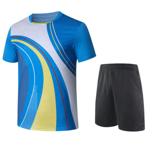 Ensemble de vêtements de tennis personnalisés pour hommes en gros – T-shirt de sport respirant avec short assorti, séchage rapide, extensible, pour l'entraînement athlétique - Product Image 1