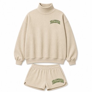 ชุดกีฬาผู้หญิง เสื้อคอเต่าปักลาย Trackstar พร้อมกางเกงขาสั้น รุ่น TS-SET-090 - Product Image 1