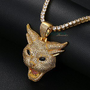 Colgante de Cabeza de Toro de Plata 925 Chapado en Oro de 18K con Moissanita, Corte Redondo, Temática Animal, Lujo, Unisex, Regalo, Uso Diario - Product Image 4