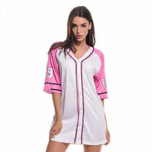 Camiseta de Béisbol Corta con Cuello en V para Mujer, de Malla Transpirable de Secado Rápido, Ajuste Holgado, Compra al por Mayor, con Número Personalizado y Estampado por Sublimación - Product Image 1