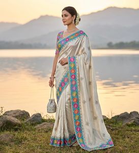Sari de seda suave de diseñador con hermoso bordado de lentejuelas, estampado posicional, butta y borde, con blusa a juego. - Product Image 1