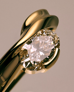 Nuevo Anillo de Compromiso, Boda, Aniversario o Promesa con Diamante Ovalado de 1 Quilate Cultivado en Laboratorio, Biseles Semi-Redondos, Banda Ancha y Moderna - Product Image 3
