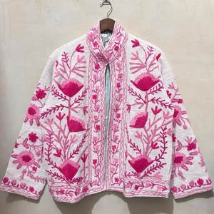 Veste en coton brodée florale style Prairie Chic avec col écharpe, manches longues, manteau ouvert pour femme, broderie Suzani - Product Image 1