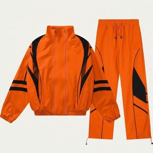 Conjunto Deportivo Cortavientos Unisex Naranja y Negro, Chaqueta con Cierre Completo y Cuello Alto, Pantalones con Cordón, Ropa Deportiva Ligera para Exteriores - Product Image 3
