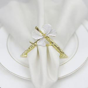 Anneaux de serviette décoratifs finition or pour table à manger, accessoire de vaisselle de luxe pour mariages et fêtes - Product Image 3