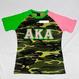 Camiseta AKA Camo Premium con Mangas en Contraste para Mujer, Bordado con Letras Griegas, Cuello Redondo, Top Casual de Alta Calidad - Product Image 5