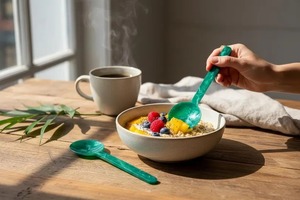 Cuchara de helado de resina multicolor irrompible con diseño de hada en color real personalizado para bodas, utensilios de cocina y vajilla. - Product Image 2