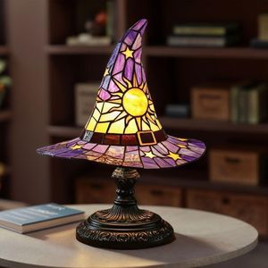 Lampada da Tavolo Gotica Artigianale a Forma di Cappello da Strega, Luce in Resina con Vetro Colorato a Forma di Cappello da Mago per Decorazioni di Halloween, Luce Notturna Spettrale - Product Image 6