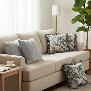 Ensemble de 5 housses de coussin décoratives grises SOGA, à volants floraux et tricot diamanté, pour une maison confortable - Product Image 2