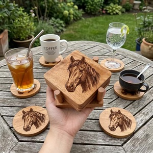 Juego de Posavasos Cuadrados de Madera Rústica con Diseño de Caballo, Hechos a Mano en Uttar Pradesh, 10 cm de Diámetro - Product Image 5