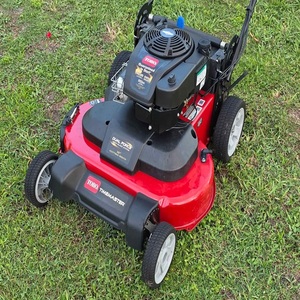 Cortadora de Césped Toro TurfMaster 30 de Uso Comercial con Sistema de Corte de Alta Capacidad Diseñada para un Mantenimiento Eficiente del Césped - Product Image 1