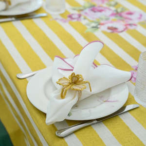 Mantel con Diseño de Lirios del Valle, Elegante y Delicado para Decoración del Hogar - Product Image 4
