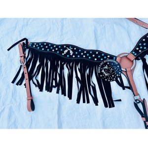 Ensemble de têtière et de collier de poitrine en cuir noir style western pour cheval, avec conchos en strass turquoise et franges, équipement équestre - Product Image 4