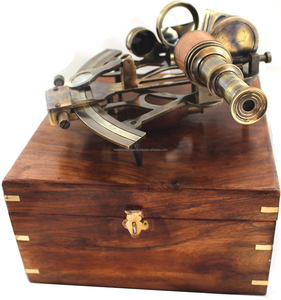 Sextante Náutico de Latón Hecho a Mano, Instrumento de Navegación Marítima Vintage con Estuche de Madera para Coleccionistas, Decoración del Hogar y Uso como Regalo - Product Image 3