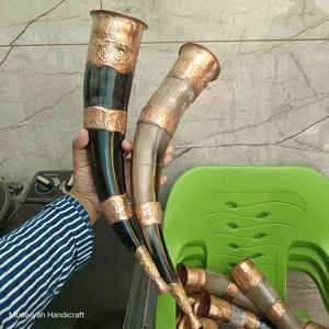 Corne à boire viking en corne de bœuf de qualité supérieure, nouveau design, avec anneaux en cuivre, style amour, corne à boire viking pour la bière au prix le plus bas - Product Image 1