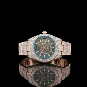 Montre de luxe pour homme Moisantie, 42 mm, acier inoxydable, bracelet analogique, entièrement pavée de pierres VVS, fermoir pliant - Product Image 1