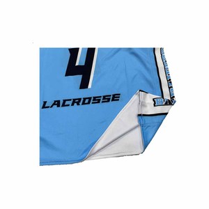 Camiseta de Lacrosse Personalizada para Hombre, Cuello en V, 100% Poliéster, Secado Rápido, Impresión por Transferencia de Calor, Rojo/Negro, Ropa Deportiva para Entrenamiento y Partidos de Club - Product Image 4