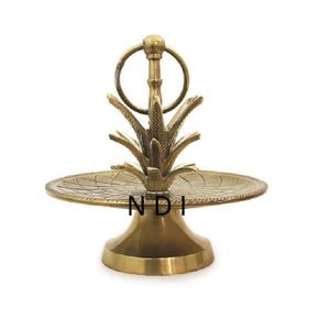 Support à gâteau en aluminium laiton finition antique Décoration de la table de fête de Noël Support pour serveur de gâteaux aux fruits - Product Image 1