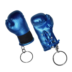 Porte-clés en cuir miniature avec logo personnalisé, souvenir promotionnel, cadeau - Product Image 1