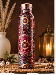 Juego de Botella y Vaso de Agua de Cobre con Diseño Moderno de Montaña y Tapas de Cobre - Product Image 5