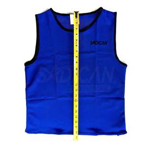 เสื้อกีฬาแขนกุดคอกลมสำหรับผู้ชาย ผ้าโพลีเอสเตอร์ 100% ระบายอากาศได้ดี แห้งเร็ว ทนทาน ปรับแต่งได้ เหมาะสำหรับฝึกซ้อมฟุตบอล บาสเกตบอล - Product Image 2