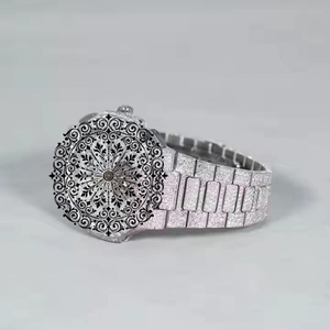 Montre de luxe pour femme en or avec boîtier en quartz de 40 mm, verre saphir, chronographe, fermoir pliant, design tendance, édition limitée, vintage - Product Image 3