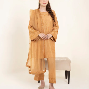 Costume 3 Pièces de Luxe pour Femme, Style Pakistanais, Broderie Lourde avec Dupatta en Chiffon, Personnalisé, Collection 2026, En Vente - Product Image 1