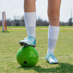 ลูกฟุตบอลสีเขียวคุณภาพสูง ขนาด 3 4 5 ผลิตจาก PU และยาง สำหรับใช้ในการเล่นกีฬา - Product Image 5