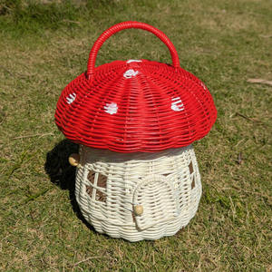 Bolsa de almacenamiento de juguetes de mimbre roja con forma de casa de hongos para niños, bolsos de mano tejidos a mano con dibujos animados, bolsas de almuerzo infantiles - Product Image 2