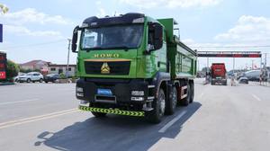 Camión Volquete Diésel Howo 8x4 Euro 2, 10 Ruedas, 11-20T de Carga, Volante a la Izquierda, Cámara Trasera, 251-350HP, 6-8L - Product Image 4
