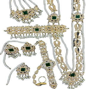 Collar choker de lujo con filigrana de oro afgano, con detalles de piedras de esmeralda verde y rubí, y perlas blancas. - Product Image 2