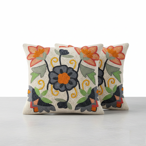 Funda de Cojín Hecha a Mano 100% con Cuentas, Diseño Floral de Hojas Múltiples, Estampada y Bordada, Decoración para el Hogar, Personalizable, Moderna - Product Image 1