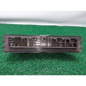 300 ECU y Módulos de Computación Usados 8954033301 - Product Image 3
