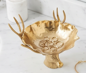 Bol décoratif élégant en forme de tête de cerf dorée, plat de service artisanal en métal, style glamour pour la table à manger et la décoration de cuisine - Product Image 5