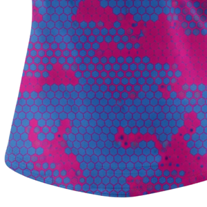 Camiseta de Softbol sin Mangas con Sublimación Total, Patrón Hexagonal Rosa y Azul, Cuello en V, Uniforme Personalizado para Equipo con Número en la Espalda - Product Image 4