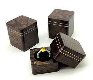 Boîte à bagues classique en bois pour bijoux, dents de lait ou pilules – Petit cadeau poli pour la Saint-Valentin - Product Image 5