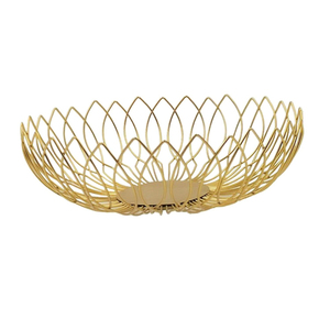 Corbeille à fruits moderne en fil métallique noir pour comptoir de cuisine, bol à fruits décoratif en métal et organiseur de collations de table, design géométrique pour cuisine - Product Image 4