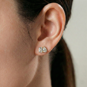 Pendientes Únicos de Esmeralda y Diamante de Laboratorio con Corte Pera, Oro de 14K, 3.60 Quilates de Peso Total, Joyería Elegante y Ligera para Minoristas - Product Image 6