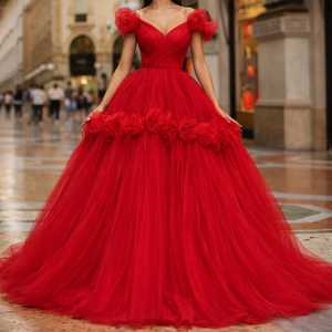 Robe en mousseline de soie féerique |   Robe de soirée luxueuse à plusieurs couches en tulle |   Robe de bal romantique brodée à la main avec des volants et un décolleté en cœur - Product Image 1
