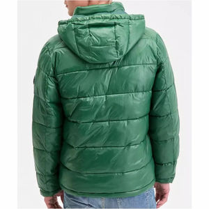 Veste matelassée verte personnalisée pour homme, avec capuche, imperméable, chaude, pour l'extérieur, style bomber, vente en gros de vêtements - Product Image 2