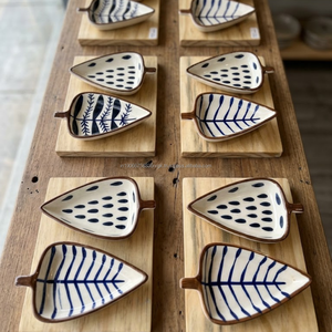 Plateau de service contemporain en poterie, ensemble d'assiettes en céramique en forme de feuille, fait main, écologique, passe au lave-vaisselle, ensemble de service pour apéritifs et collations - Product Image 2