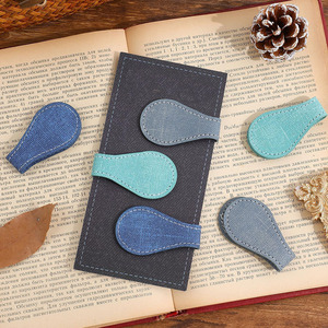 Premium Personalized luxury leather <b>bookmark</b> with maple leaf artwork for readers and professionals for sale in reasonable rate - Product Image 3