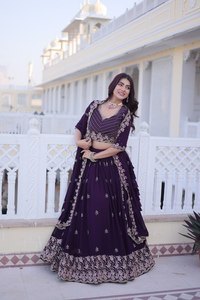 Lehenga Choli Moderno con Bordado Intenso para Mujeres Adultas, Tela Fox Georgette, Ropa de Fiesta, Alta Demanda, Poliéster y Seda, Estilo Indio-Pakistaní - Product Image 3
