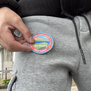 Écussons tissés personnalisés |   Badges logo haute densité pour vestes, chapeaux et sacs |   Usine OEM en gros - Product Image 2