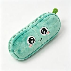 Estuche de Lápices de Peluche Bordado Personalizado con Forma de Pepino, Estuche de Peluche Vegetal con Forro de Malla, Bolsa de Papelería Kawaii - Product Image 1